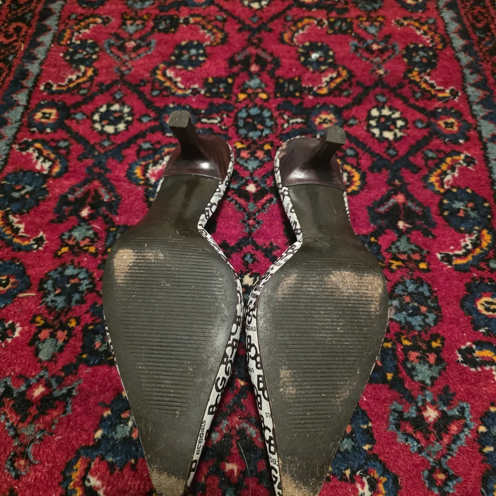 BCBG Monogram Brown And White Kitten Heels - Picture 3 of 4